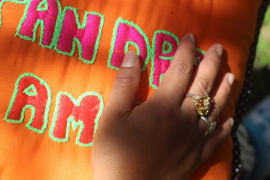 “Muchas gracias Por estar con nosotros en las buenas y las malas Por acompañarnos Por enseñarnos muchas cosas Por tenernos entretenidos para no inventar cosas malas. Con ese amor que trataron a nuestras familias. Me gusta todo lo que hacen Estoy muy feliz”